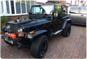 Jeep Wrangler YJ widziany z przodu